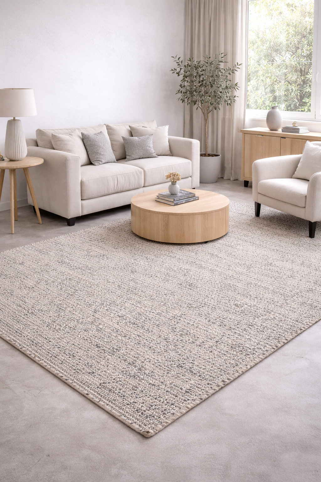 Sorelle Light Grey Hand-Woven Rug