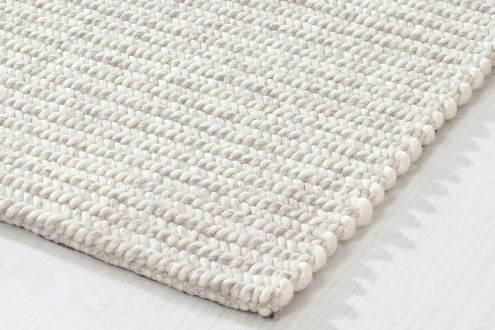 Luxe Fortune White Wool Rug