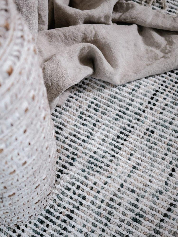 Vanta Snow Hand-Loomed Rug