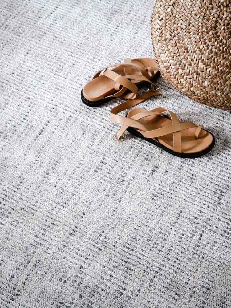 Vanta Silver Hand-Loomed Rug