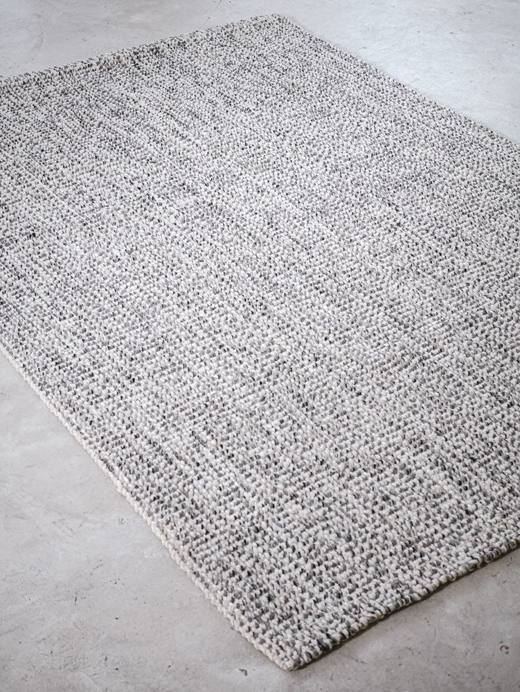 Sorelle Silver Hand-Woven Rug