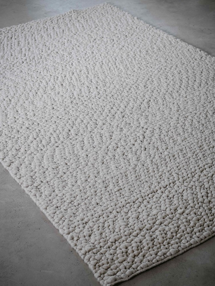Zavelle Pure White Hand-Woven Rug
