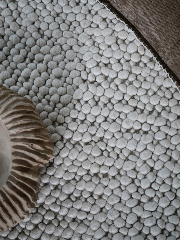 Zavelle Pure White Hand-Woven Rug